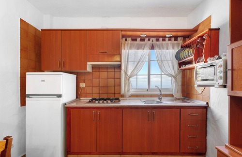 Mocanal Apartment | Apartment 'Trebol 1' with Sea View, Balcony and Wi-Fi
