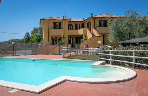 Suvereto Apartment | Apartment "Trilocale Coratina" with Terrace, Shared Pool & Wi-Fi