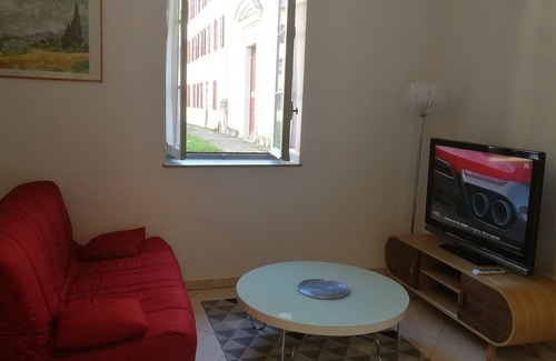 Larressore Apartment | APARTMENT TYPE F2 ON HISTORICAL SITE CLASSIFIED 3*