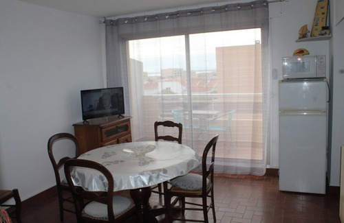 Port-la-Nouvelle Apartment | Apartment type 2 PORT LA NOUVELLE 300 m from the beach.
