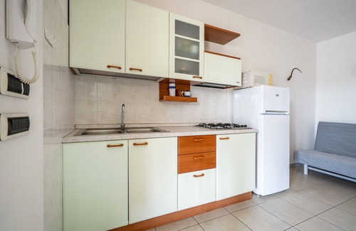 Impalata Apartment | Apartment 'Ulivo' with Shared Pool, Private Terrace and Wi-Fi