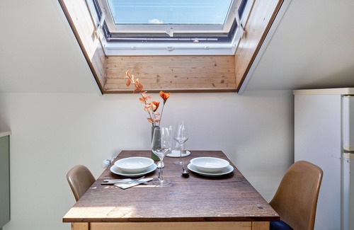 Ihringen Apartment | Apartment 'Urlaubsapartment Südsicht' with Mountain View, Private Garden and Wi-Fi