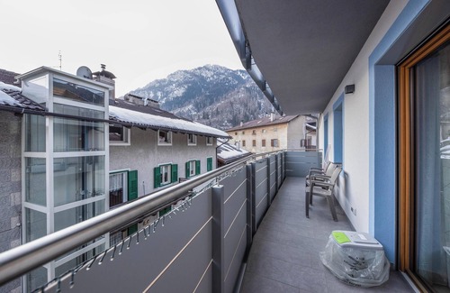 Predazzo Apartment | Apartment “Vacanze Arcobaleno - Viola” with Mountain View, Sauna & Whirlpool