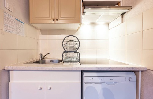 Les Granges Apartment | Apartment 'Valloire' with Mountain View, Private Terrace and Wi-Fi