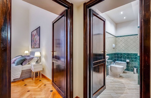 Vatican Villa | Apartment Vaticana - Two Bedroom Villa, Sleeps 6