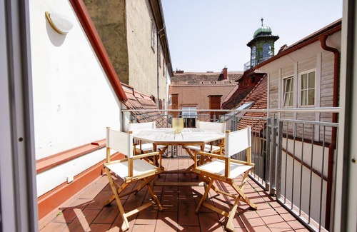 Graz City Centre Apartment | Apartment Venezia - Apartment house on Glockenspielplatz