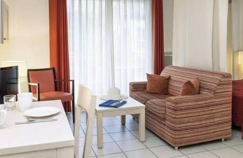 Divonne-les-Bains Apartment | Apartment Villa du Lac (DLB100) in Divonne-Les-Bains - 2 persons, 1 bedrooms