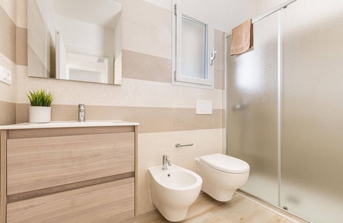 Posto Vecchio Apartment | Apartment 'Villetta Enjoy' with Private Terrace and Air Conditioning