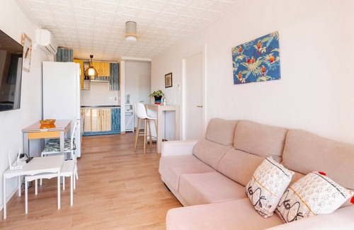 Puerto de Mazarron Apartment | Apartment 'Vistas Al Mar' with Sea View, Wi-Fi and Air Conditioning