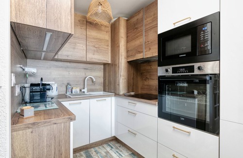 Le Croisic Apartment | Apartment 'Vue Mer 20m De La Plage' with Private Terrace