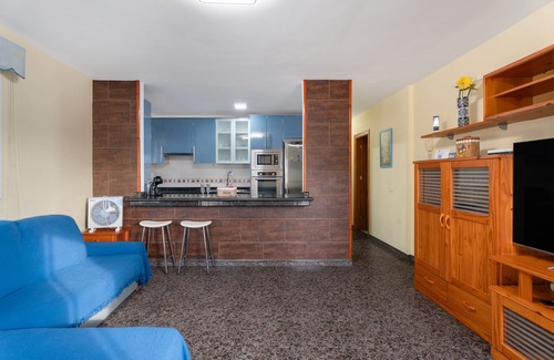 Tamaduste Apartment | Apartment 'Vv El Oasis' with Mountain View, Private Pool and Wi-Fi