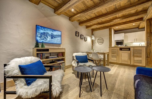 Chamonix City Centre Apartment | Apartment with Great Terrace near Piste & Centre