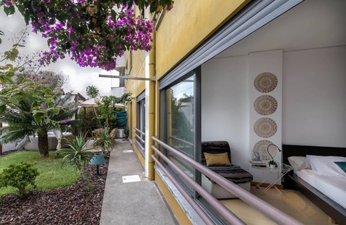 Lagoa Apartment | Apartment w/garden, hot water inflatable Spa and sea view.