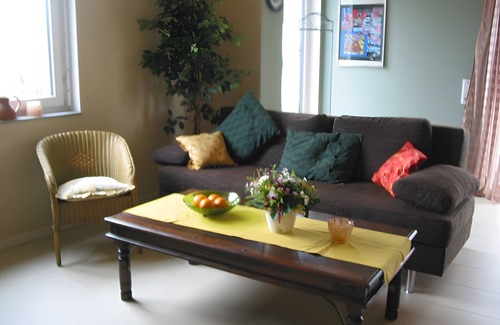 Gaienhofen Apartment | Apartment 'Wassertränke' with Shared Terrace, Shared Garden and Wi-Fi