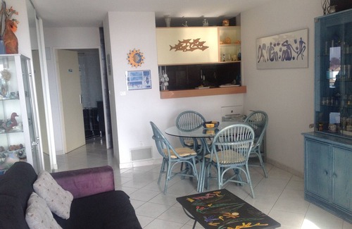Le Chateau Apartment | Apartment with 38 m2 bedroom plus garage in Canet Plage