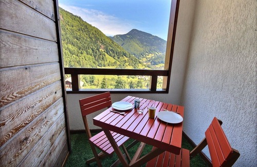 Saint-Jean-dʼAulps Apartment | APARTMENT WITH SWIMMING POOL - SAINT JEAN D'AULPS SKI RESORT - 5 PEOPLE