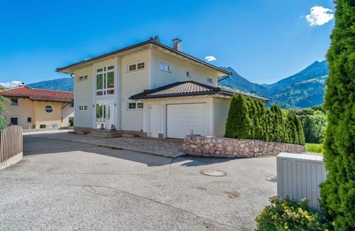Hart im Zillertal House | Apartment with garden and terrace