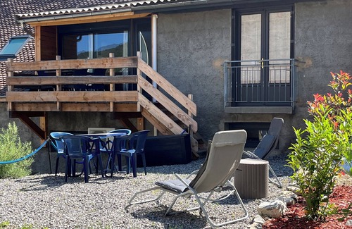 Chatel-en-Trieves Apartment | Apartment with whirlpool bath