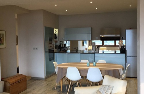 Talloires-Montmin Apartment | Apartment with private garden and awakening view overlooking the bay of Talloires