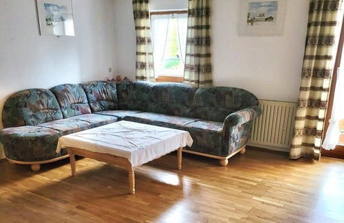 Samerberg Apartment | Apartment with 2 bedrooms, living room, kitchen, bathroom and balcony