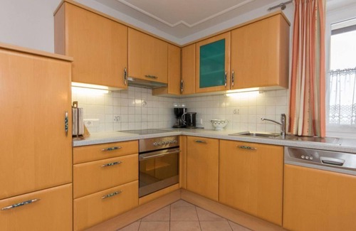 Rain Apartment | Apartment with 2 bedrooms and balcony - Appartementhaus Anna