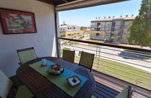 Telheiro Apartment | APARTMENT WITH 2 BEDROOMS, 2 BATHROOMS, WIFI, SWIMMING POOL AND 2 TENNIS COURT
