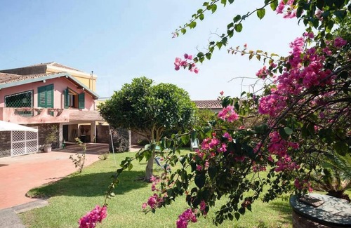 Acireale House | Apartment with 250 sqmt garden in house/villa - 3 rooms - 4/5 persons