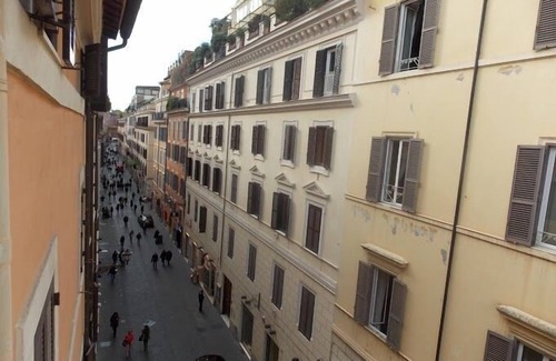 Rione IV Campo Marzio Apartment | Apartment with 3 bedrooms and 3 bathrooms by the Spanish Steps