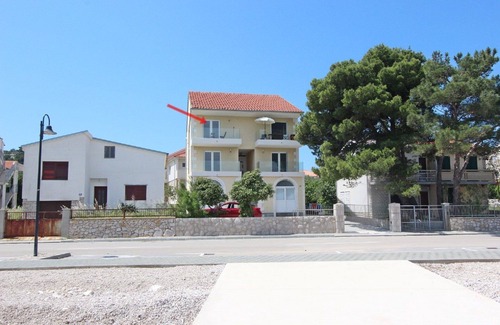 Susica Apartment | Apartment with a beautiful lake view - right on the sea -
