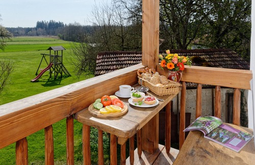 Eggstatt Apartment | Apartment with a lovely farmhouse parlor