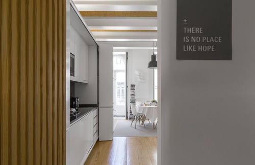 Foz do Douro Apartment | Apartment with a unique design. City view. Frontline sea.