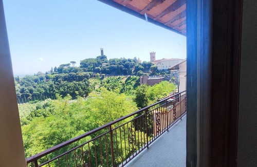 San Miniato Apartment | Apartment with a view in the historic center