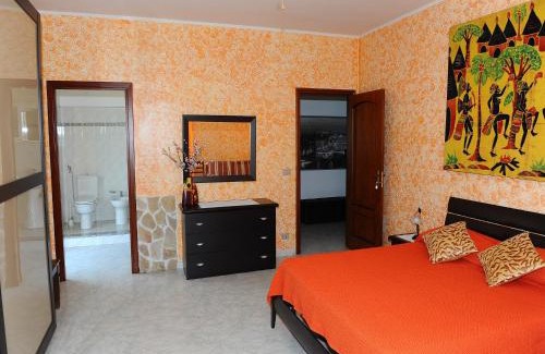 Santa Venerina Apartment | Apartment with air conditioning and salt pool