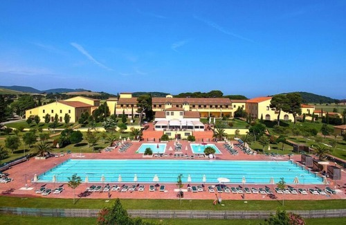Piombino Apartment | Apartment with balcony in Poggio all'Agnello
