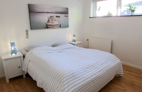 Hovedgard Apartment | Apartment With Big Private Terrace & Private Park - Families & Couples