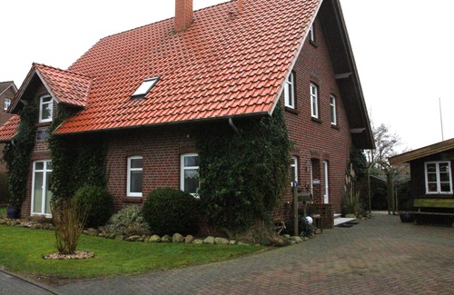 Moordorf Apartment | Apartment with two bedrooms, kitchen, bathroom in a beautiful cul de sac location