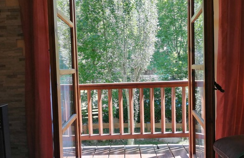 Taull Apartment | Apartment with large garden - Isard 1