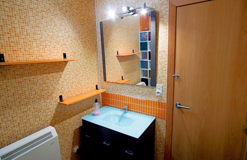 Escouloubre-les-bains Apartment | Apartment with fireplace 200 meters from Puigcerda