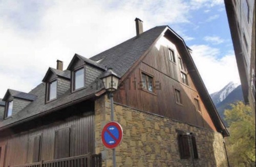 Vielha e Mijaran Apartment | Apartment with fireplace in Vielha-Baqueira