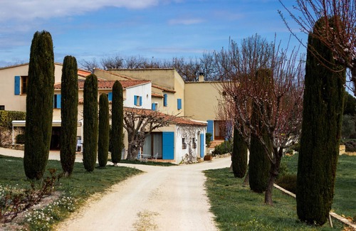 Peypin-d'Aigues Apartment | Apartment with pool and terrace at the foot of the Luberon