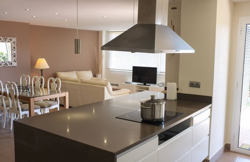 Calonge Apartment | Apartment with garden and salt swimming pool, in the heart of the Costa Brava