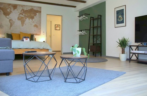 Offenburg Apartment | Apartment with garden, parking, kitchen, washing machine and Netflix
