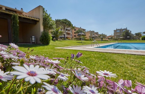Pals Apartment | Apartment with garden & pool - First line Pals beach (GM 2H 411)