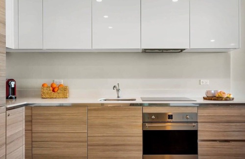 Hollywood Lakes Apartment | Apartment with Hot Tub and Infinite Pool