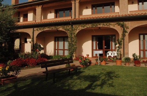 Riotorto Apartment | Apartment with pool in Vignale Riototo