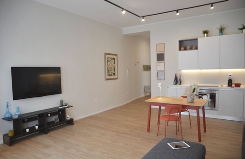 Brindisi Apartment | Apartment with large living and kitchen in the center of Brindisi with parking space