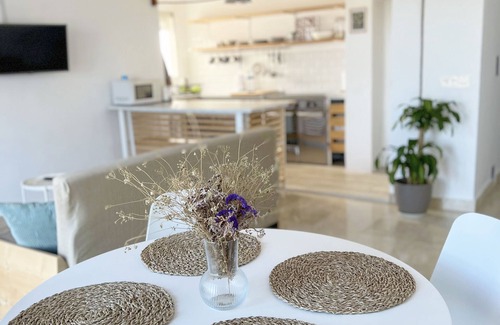 Bajamar Apartment | Apartment with ocean and sunset view terrace