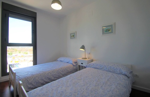 Playa de San Juan Apartment | Apartment with pool and parking in Residencial San Juan Playa
