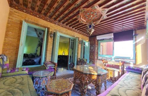 Hivernage Apartment | Apartment with pool and garden