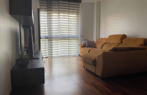 Sant Andreu de Palomar Apartment | Apartment with pool and parking in Barcelona, ideal for families.